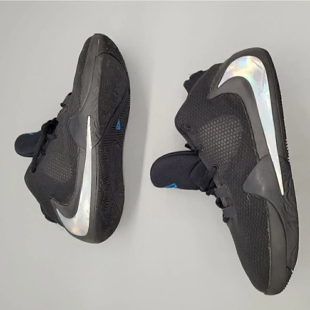 Nike Zoom Greek Freak 1 Black Iridescent Basketball Shoes Size 6.5 Youth